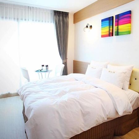 Tongyeong Bay Condo Hotel Екстериор снимка