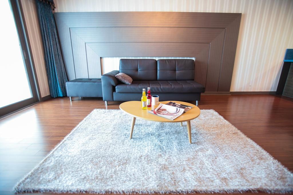 Tongyeong Bay Condo Hotel Екстериор снимка