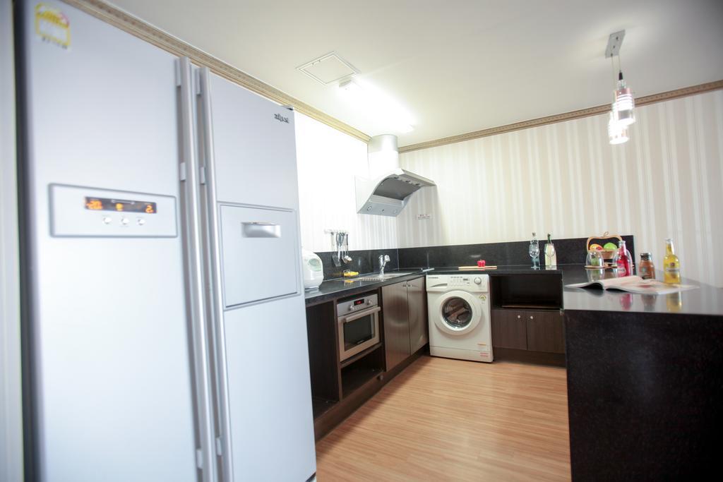 Tongyeong Bay Condo Hotel Екстериор снимка