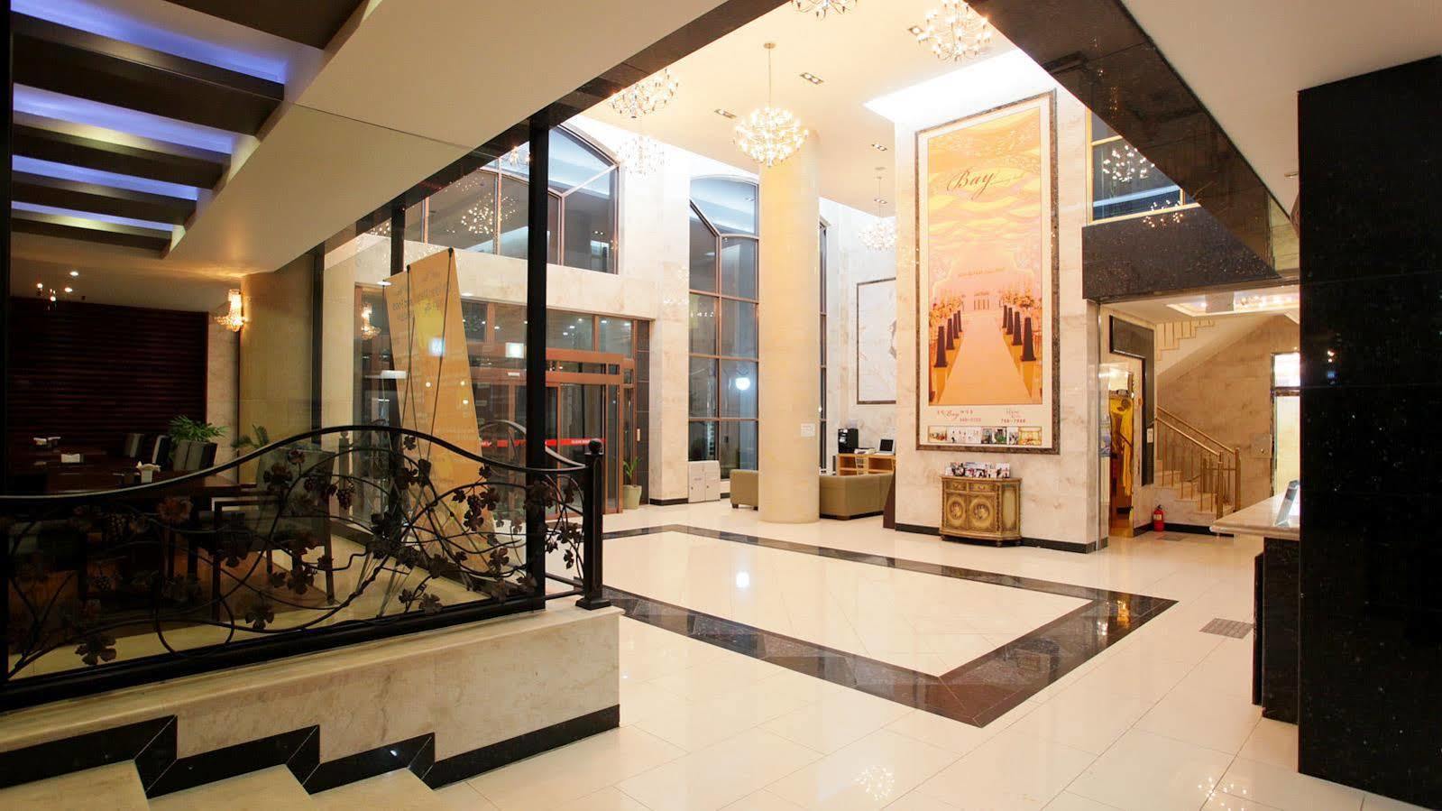 Tongyeong Bay Condo Hotel Екстериор снимка